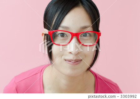 女士們戴著眼鏡 3303992