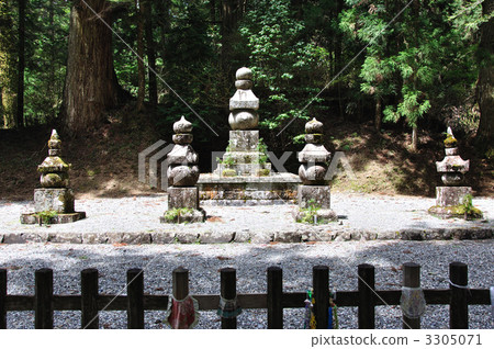 Koyasan · Toyotomi family tomb Koyasan · Toyotomi family tomb 3305071