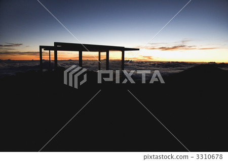 Sunrise in Haleakala. 3310678