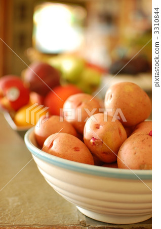 Kitchen potatoes Kitchen potatoes 3310844
