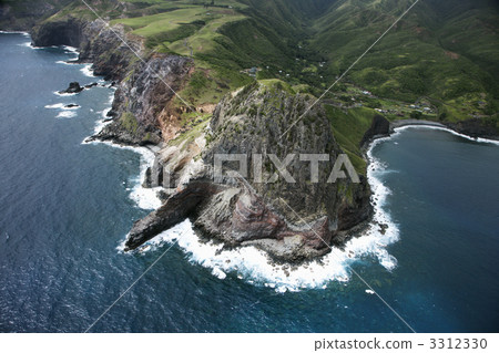 Hawaiian coastline. 3312330