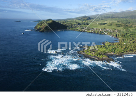Hawaiian coastline. 3312435