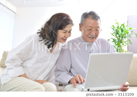 senior, couple, sofa 3313109