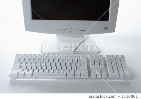 White Keyboard and Monitor 3316861