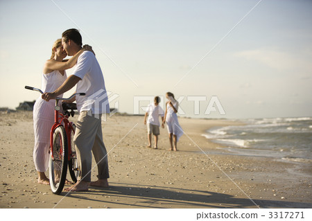 Family at the Beach 3317271