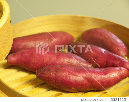 Steamed sweet potato Steamed sweet potato 3321315