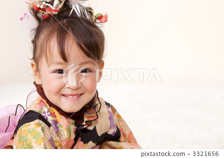 3歲的慶祝活動 3歲的慶祝活動 3321656