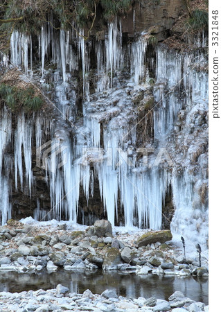 Icicles of thirty hammers Icicles of thirty hammers 3321848