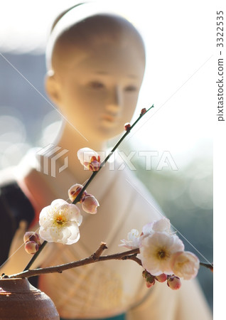 博多娃娃和梅花 3322535