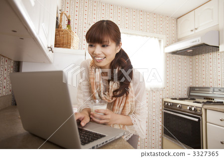 女生 女孩 女性 3327365