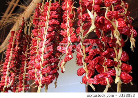 Dried red pepper 3328888