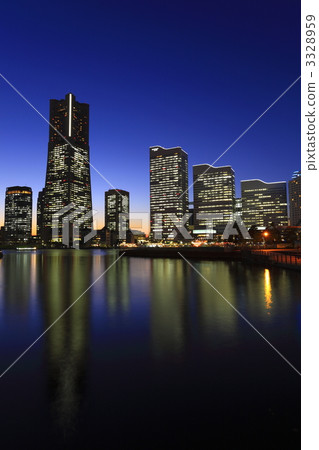 Night view of twilight Minato Mirai Night view of twilight Minato Mirai 3328959