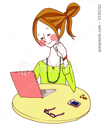 檢查電子郵件的女性 3330102