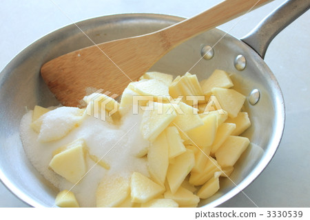 Confectionery making cooking apples filling 3330539