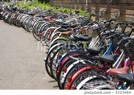 Abandoned bicycle Abandoned bicycle 3333464