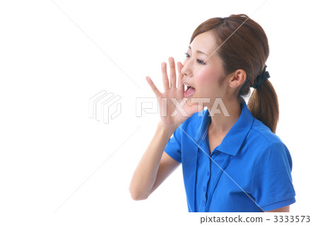 Casual business woman shouting 3333573
