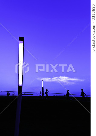 橫濱港大學橋屋頂晚上景觀 3333650
