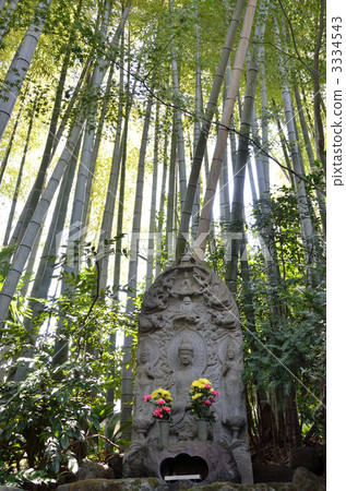 鎌倉,竹林和共和國寺廟的石佛 鎌倉,竹林和共和國寺廟的石佛 3334543