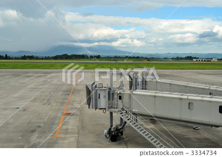 Airport parking and boarding gate 3334734