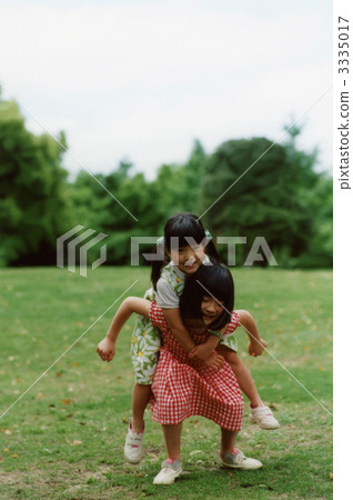 Sister 106 3335017