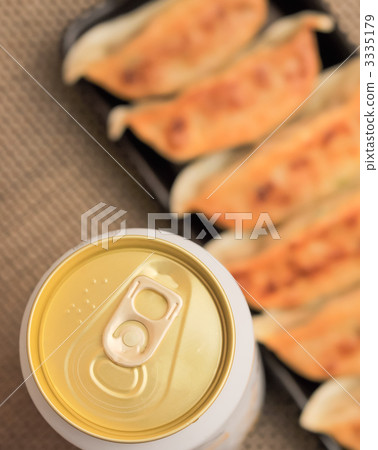 Image of canned beer and dumplings 3335179