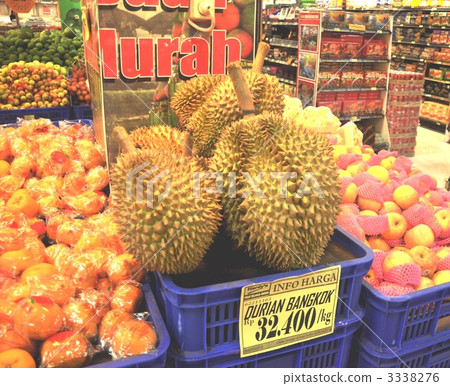 Durian of the supermarket 3338276