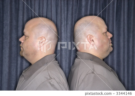 Identical twin men. Identical twin men. 3344146