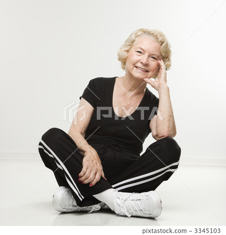 Senior woman portrait. 3345103