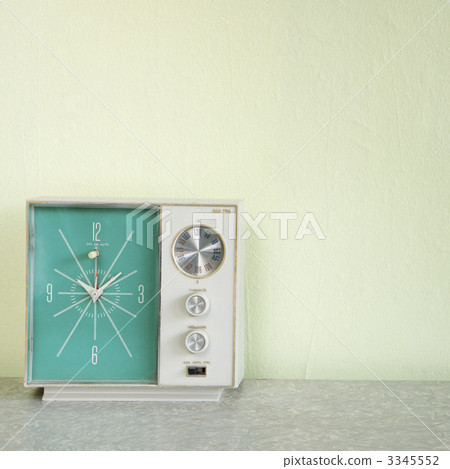 Vintage clock radio. Vintage clock radio. 3345552