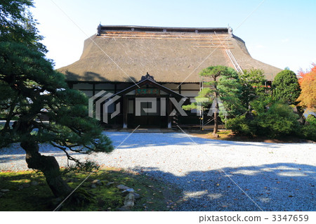 在Tsugaru Shinkin被舉行的Reikoji寺 在Tsugaru Shinkin被舉行的Reikoji寺 3347659