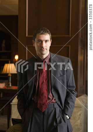 Businessman standing. 3350378