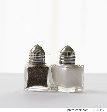 Salt and pepper shakers. Salt and pepper shakers. 3350442