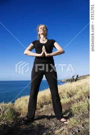Woman meditating. 3351701