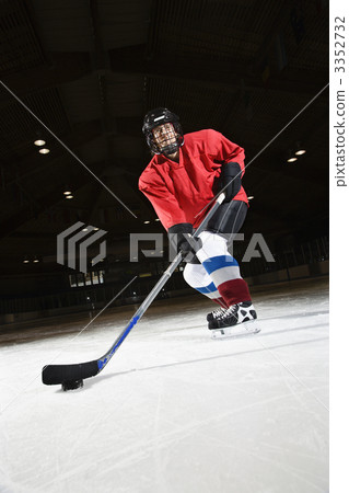 Woman hockey player. 3352732