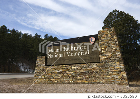 Mount Rushmore sign. 3353580