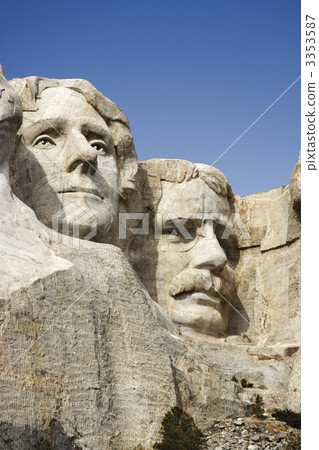 Faces at Mount Rushmore. Faces at Mount Rushmore. 3353587