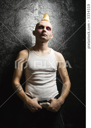 Punk holding buckle. 3354319