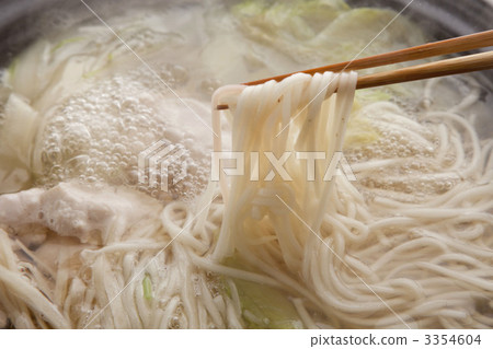 涼小麥麵條 烏冬面 鍋裡煮好的食物 3354604