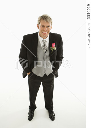 Portrait of groom. 3354919