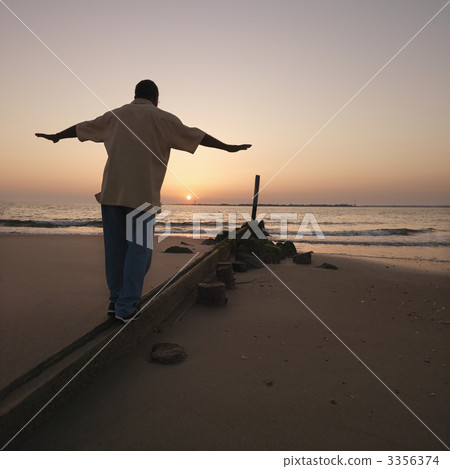 Man on sand barrier 3356374