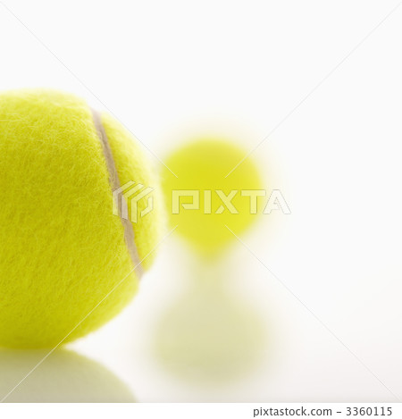 Tennis balls. 3360115