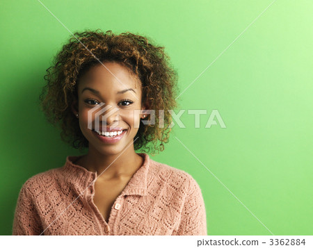Pretty young woman portrait Pretty young woman portrait 3362884