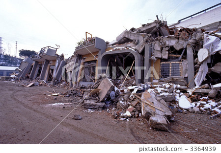 1980年意大利南部地震 1980年意大利南部地震 3364939
