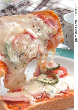 Pizza toast  3369335