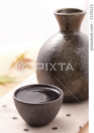 酒 酒 3370223