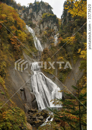 hogoromo falls, higashikawa, october 3373620
