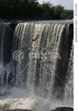 Dive into the waterfall Dive into the waterfall 3374104