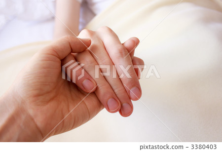 Hand of nursing 3380403