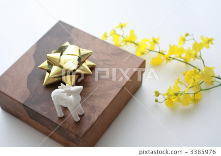 gift gift 3385976