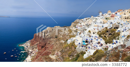 Oia village in Santorini 3388772